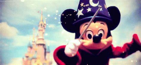 chloe disneyland gif|Chloe Disneyland GIFs .